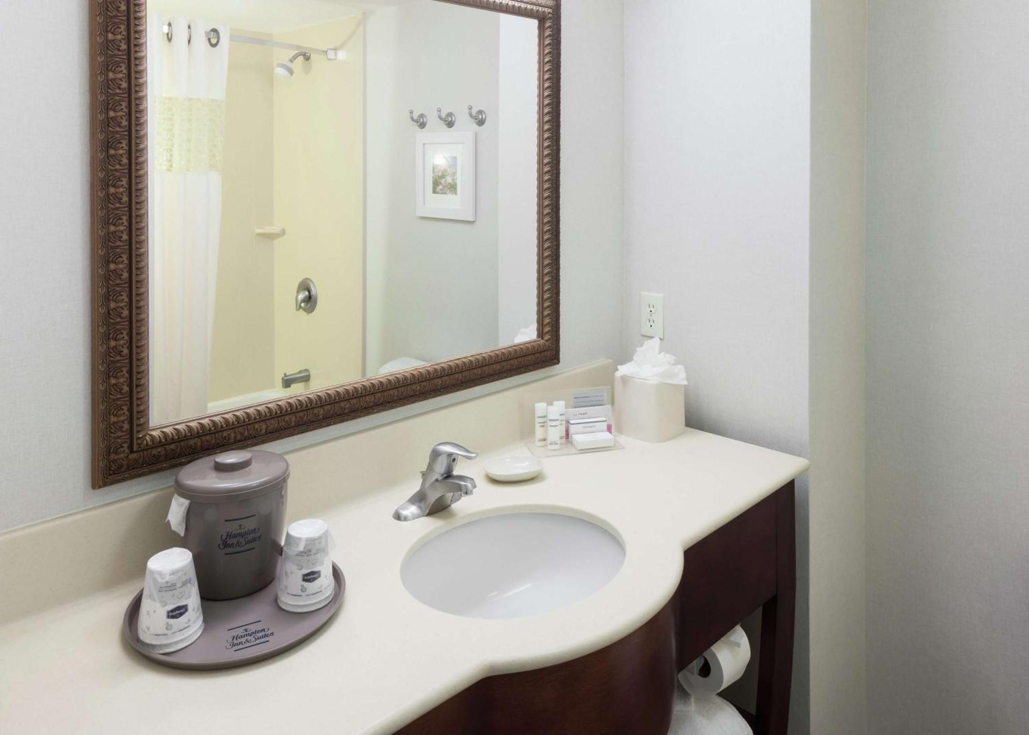 Hampton Inn & Suites Westford-Chelmsford Esterno foto