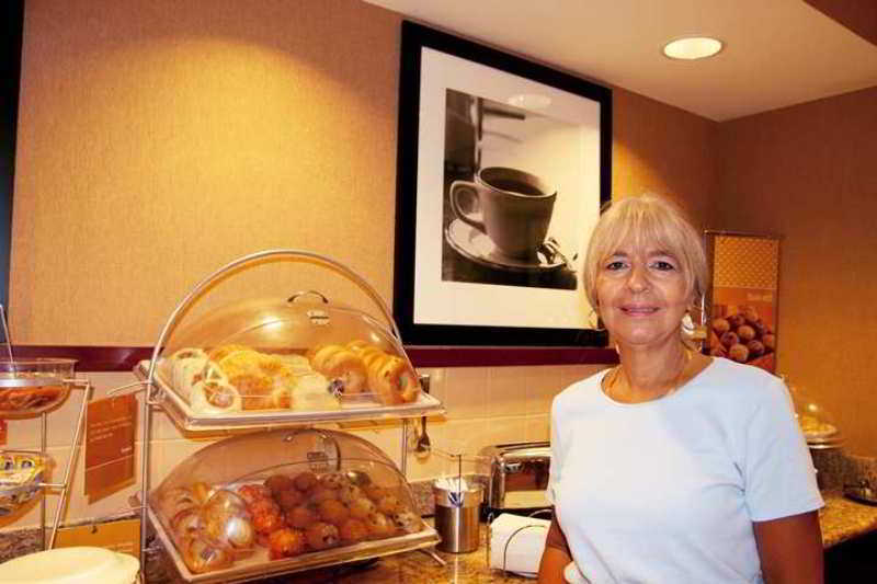 Hampton Inn & Suites Westford-Chelmsford Ristorante foto